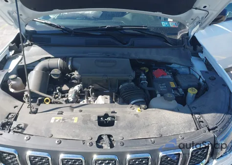 2024 Jeep Compass Latitude 4X4 from USA, damaged, VIN 3C4NJDBNXRT604481